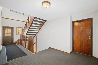 1581 Wheelock Ln unit 204, Saint Paul, MN 55117 - photo 4