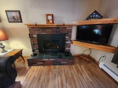 260 Donahue Rd, Graniteville, VT 05654 - photo 4