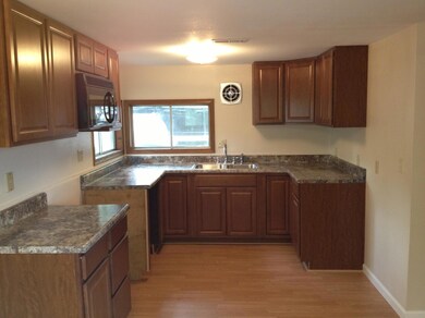 New Kitchen Cabinets and New Counter Top