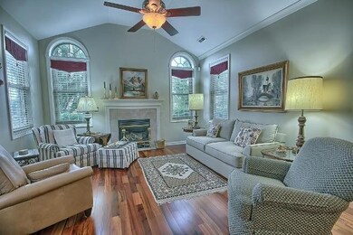 Living Room 4