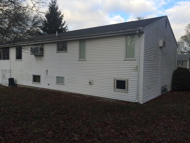 7 Farnum Rd, Buzzards Bay, MA 02532 - photo 2