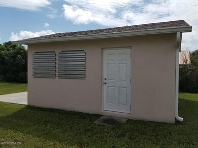 21 x 18 Out Bldg w/ Electric