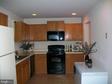 7824 Rolling View Ave, Nottingham, MD 21236 - photo 3