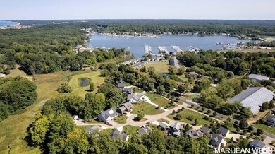 557 Saugatuck