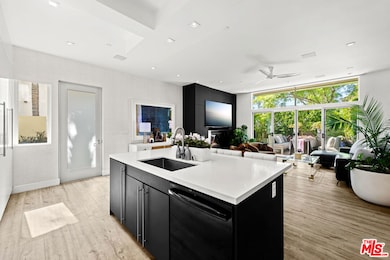 1250 N Harper Ave unit 401, West Hollywood, CA 90046 - photo 7