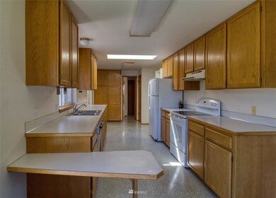 140 W Columbia St, Quilcene, WA 98376 - photo 6