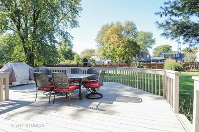 10S556 Book Rd, Naperville, IL 60564 - photo 6