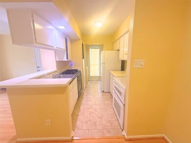 1900 Bay Area Blvd unit 237, Houston, TX 77058 - photo 4