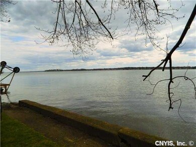 Waterfront/Dock/Pier