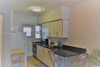 300 74th St unit 5, Miami Beach, FL 33141 - photo 2