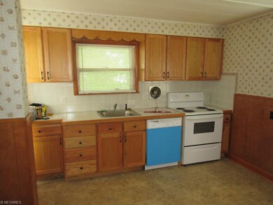 Brand new cabinets and ceramic tile! New frigidair