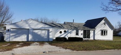 314 W Plum St, West Union, IA 52175 - photo 2