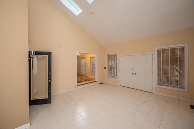 4849HighlanderLane14