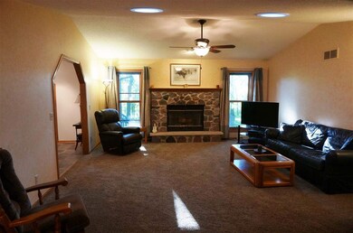 421 Game Ridge Trail, Oregon, WI 53575 - photo 4