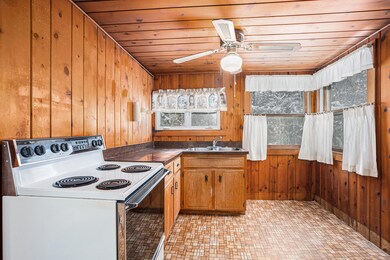 242 Higgins St, Niles, MI 49120 - photo 6