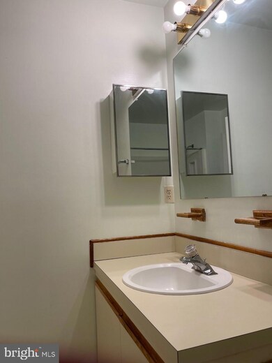 5802F Olive Ct unit 415, Frederick, MD 21703 - photo 7