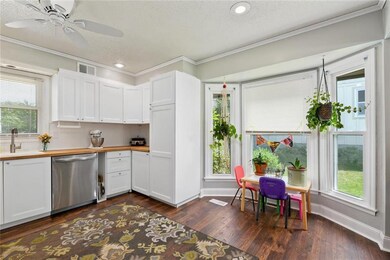 7315 Earnshaw St, Shawnee, KS 66216 - photo 6