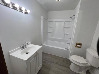 300 N Lowe St, Hobart, OK 73651 - photo 4