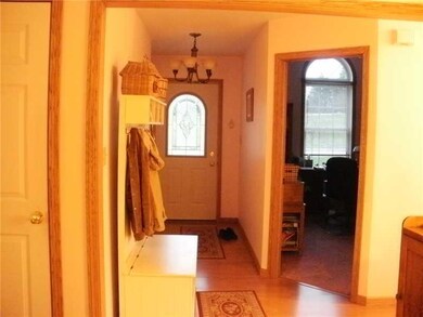 Entry/Foyer.