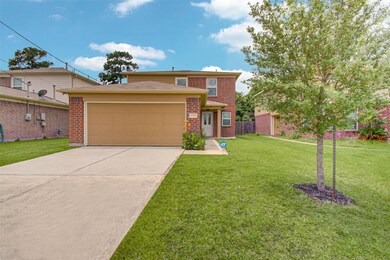 16754 Warbler Dr, Conroe, TX 77385 - photo 2