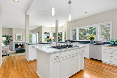 5617 W Mercer Way, Mercer Island, WA 98040 - photo 5