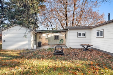 1005 10th St W, Columbia Falls, MT 59912 - photo 2