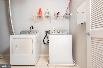 7672 Duneiden Ln, Manassas, VA 20109 - photo 2