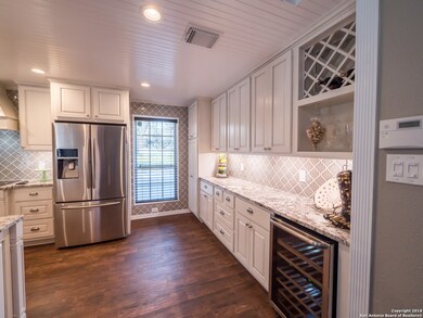 11422 Beverly Hills Dr, Helotes, TX 78023 - photo 6