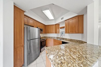 2707 Lake Pointe Dr unit 204, Spring Valley, CA 91977 - photo 2
