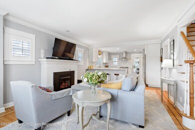 Relaxing family room
