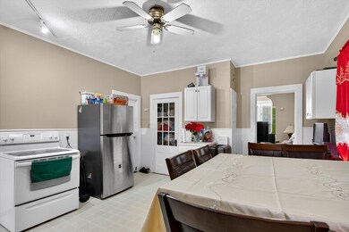 397 Ash St, Brockton, MA 02301 - photo 6