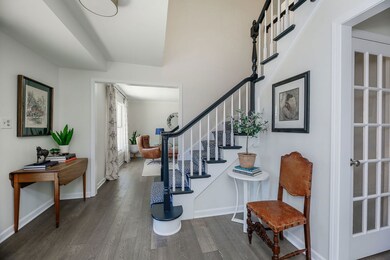 616 Balmoral Cir, Naperville, IL 60540 - photo 3