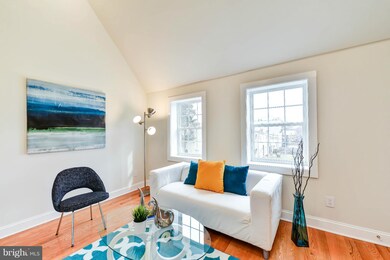 332 18th Place NE unit 3, Washington, DC 20002 - photo 4