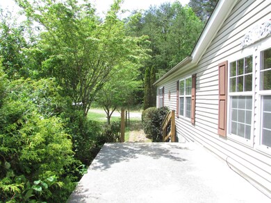 382 Coal Chute Road, Elizabethton TN 376