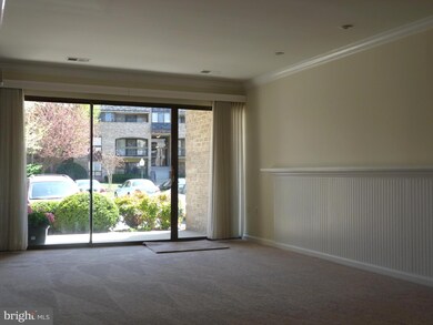 429 Christopher Ave unit T2, Gaithersburg, MD 20879 - photo 3