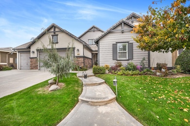 3063 Robinwood Ave, Clovis, CA 93619 - photo 3