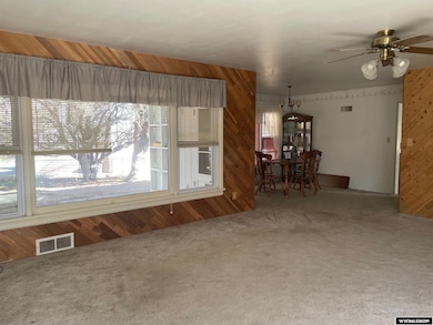 1233 W Jeffers Dr, Rawlins, WY 82301 - photo 3