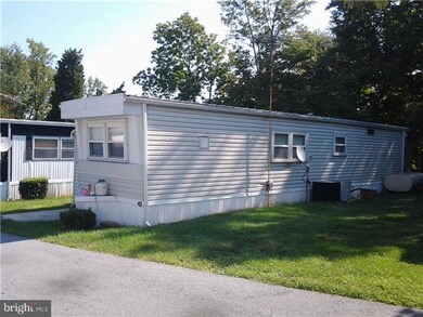 35 Mockingbird Ln, Phoenixville, PA 19460 - photo 2