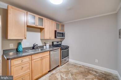 1665 Parkcrest Cir unit 300, Reston, VA 20190 - photo 7