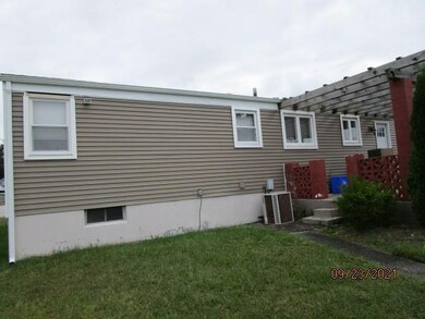 27 Ellison St, Cranston, RI 02920 - photo 4