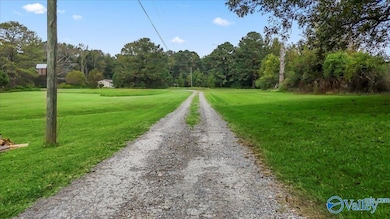 572 McDermont Rd, Union Grove, AL 35175 - photo 2