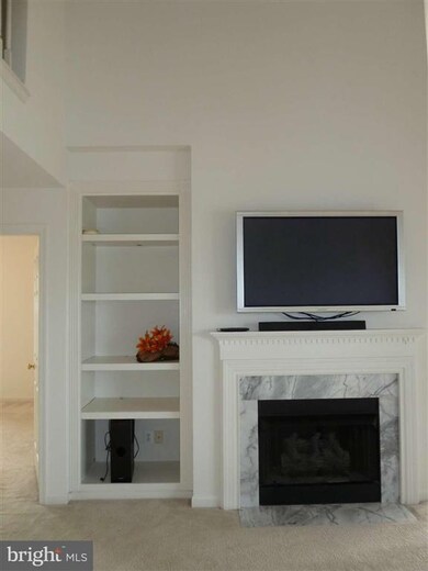 46614 Drysdale Terrace unit 302, Sterling, VA 20165 - photo 2