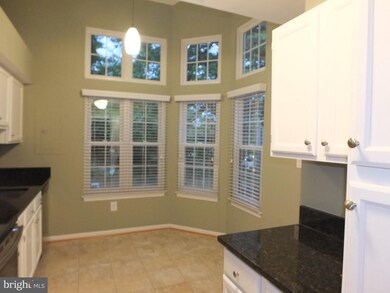 20052 Gateshead Cir, Germantown, MD 20876 - photo 6