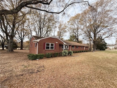 1206 US Highway 29 Bus, Reidsville, NC 27320 - photo 2