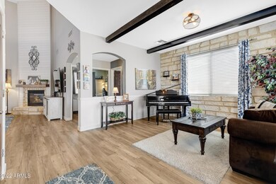 2238 W Dale Ln-5