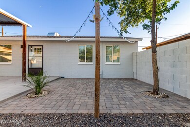 2555 E Mobile Ln, Phoenix, AZ 85040 - photo 7