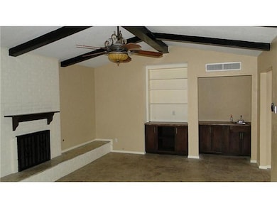 10852 Sombra Verde Dr, El Paso, TX 79935 - photo 3