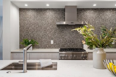 362 W Broadway unit 5, Boston, MA 02127 - photo 3