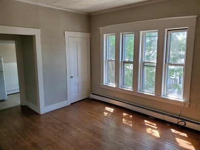 21 Pleasant St unit 3, Franklin, NH 03235 - photo 2
