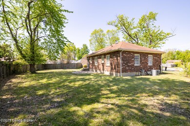 5806 Holly Oak Ct, Louisville, KY 40291 - photo 4